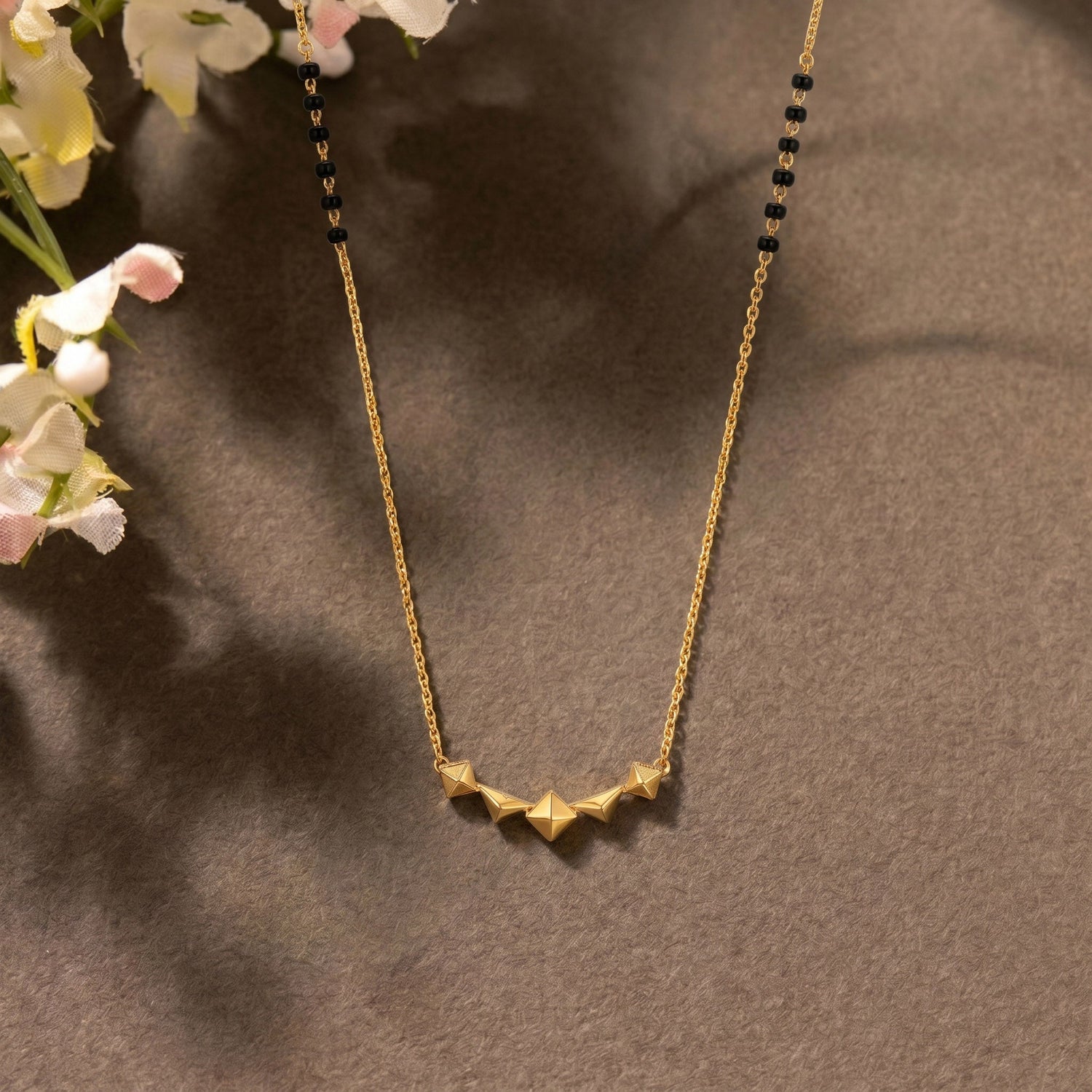 Geometric Balance 9Kt Gold Mangalsutra