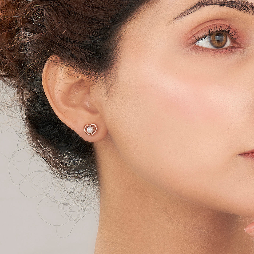 heart lume gold stud earring for women