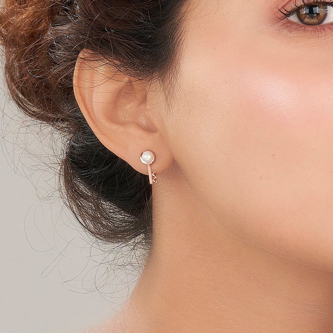 sovereign key gold stud earring for women