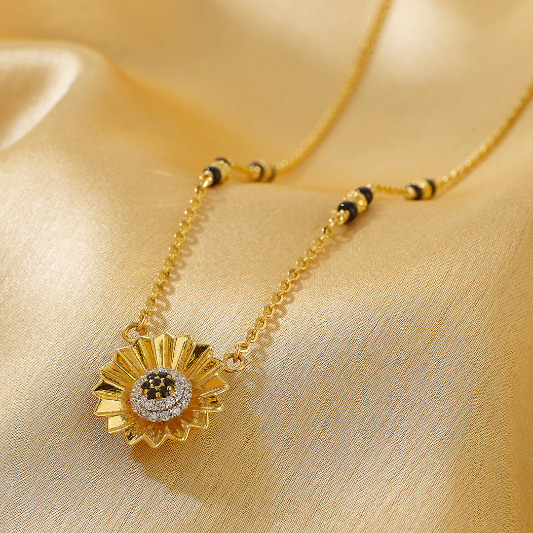 Circle of Radiance Modern Gold Mangalsutra