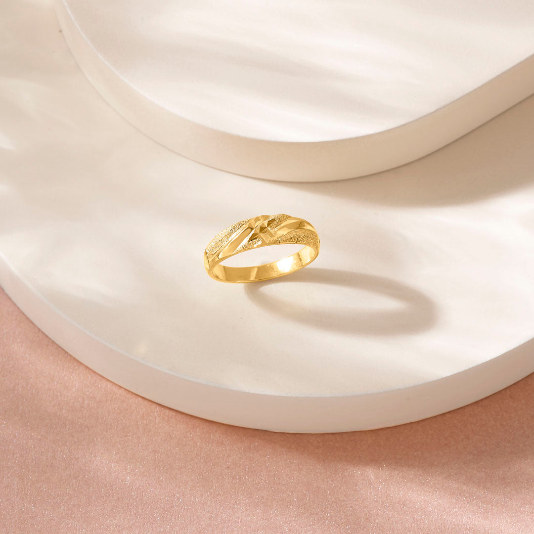 Textured Stripes Men's Gold Ring