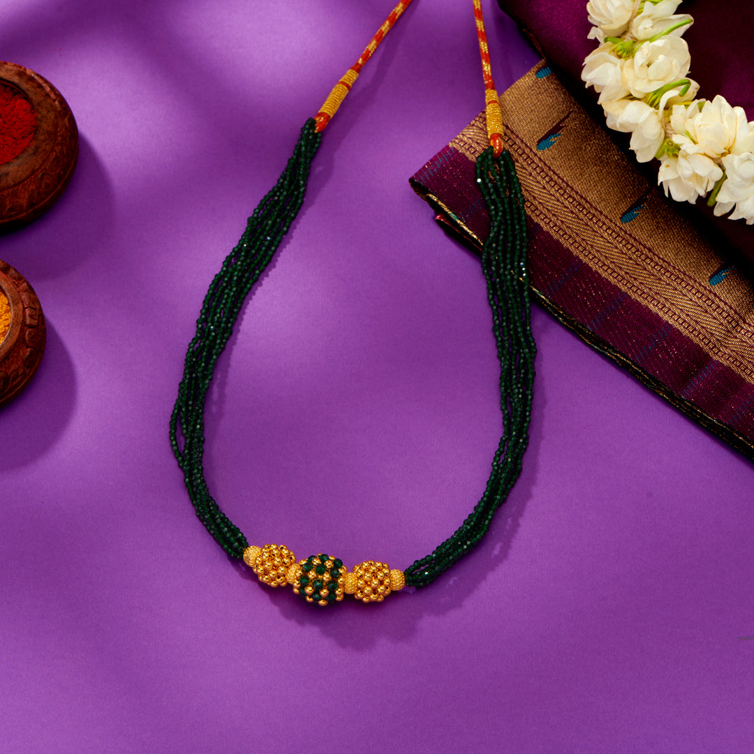 Green Radiance Yellow Gold Thushi Necklace For Women