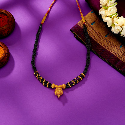 Black Gem Yellow Gold Thushi Necklace For Women