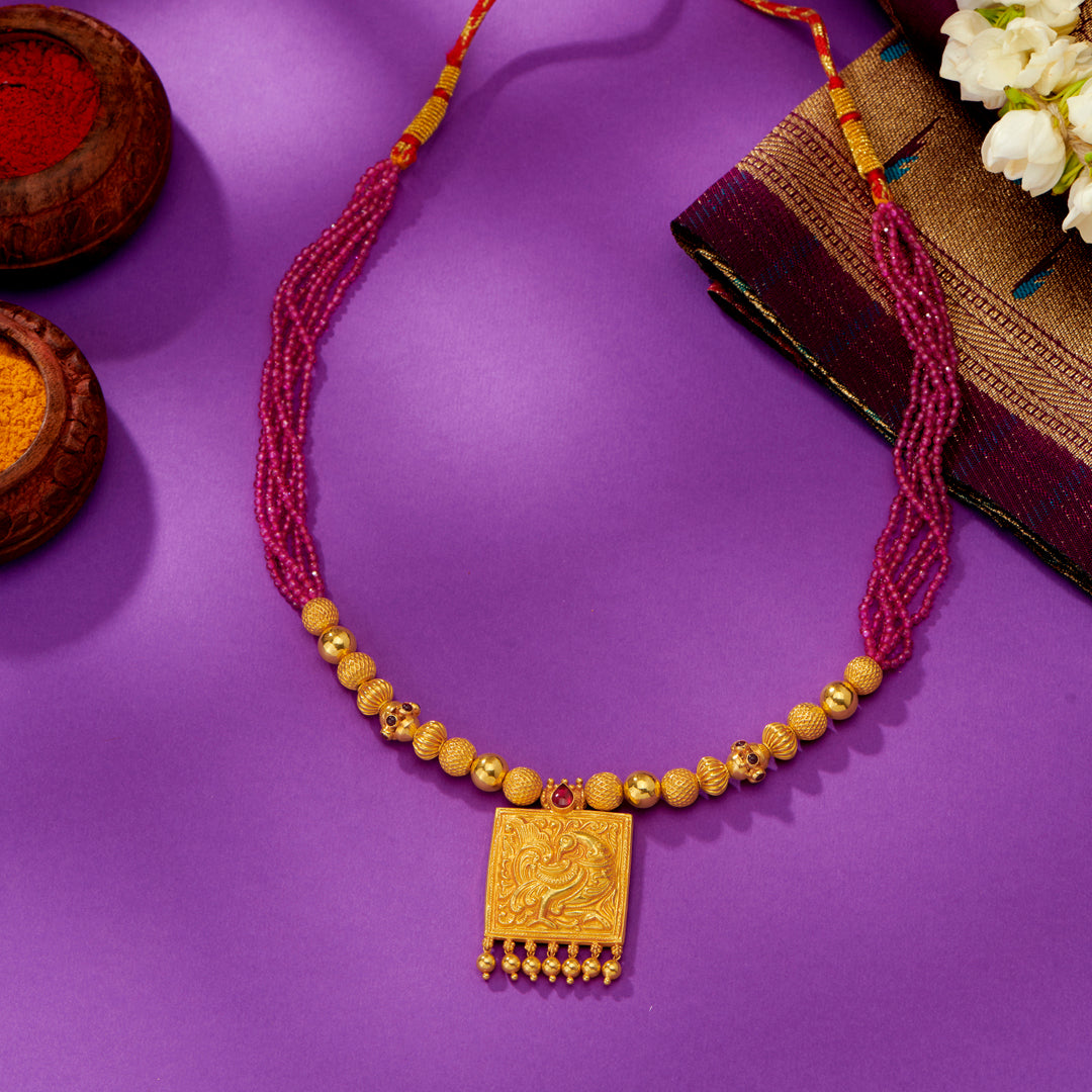 Rose Quartz Yellow Gold Thushi Necklace For Women