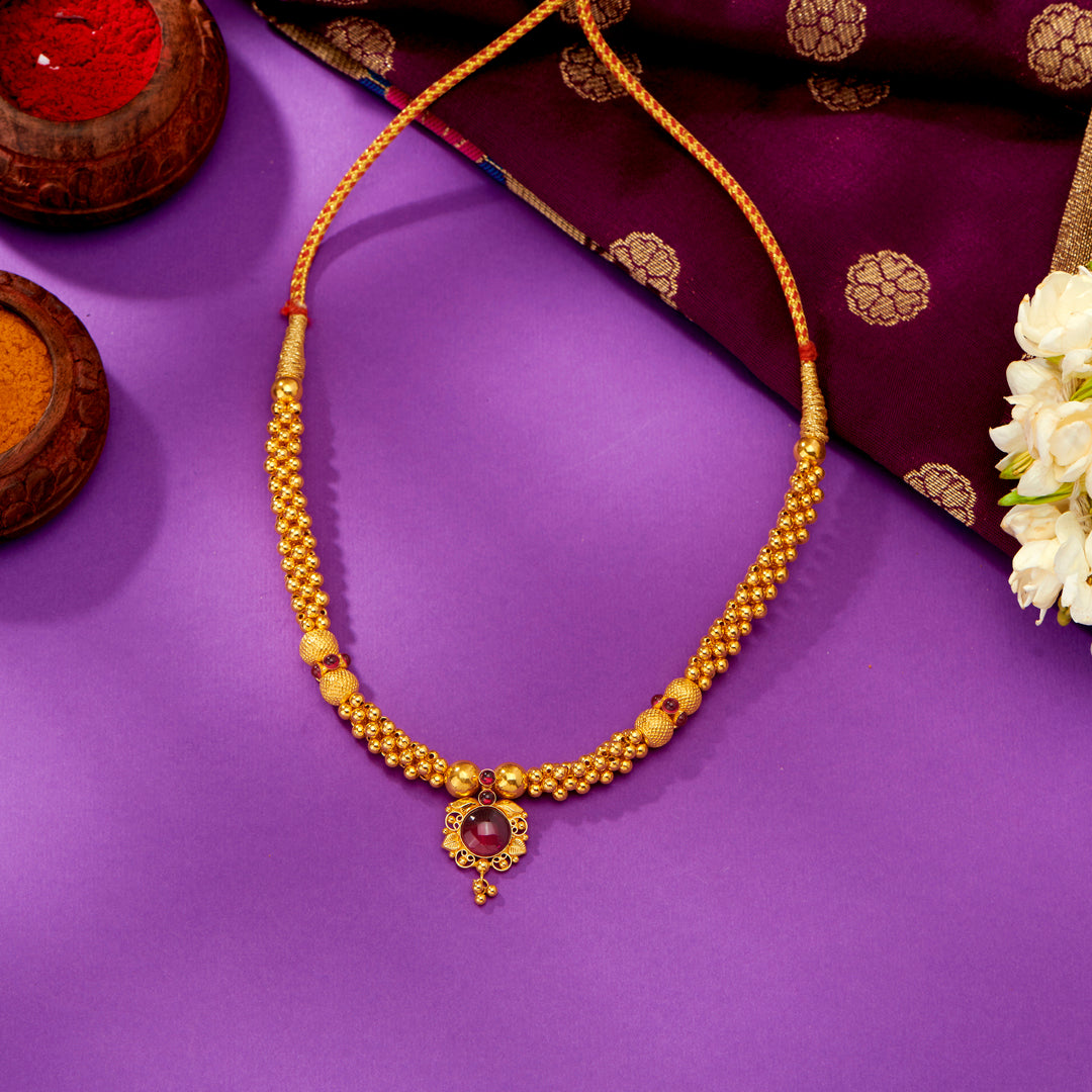 Vedita Gold Thushi