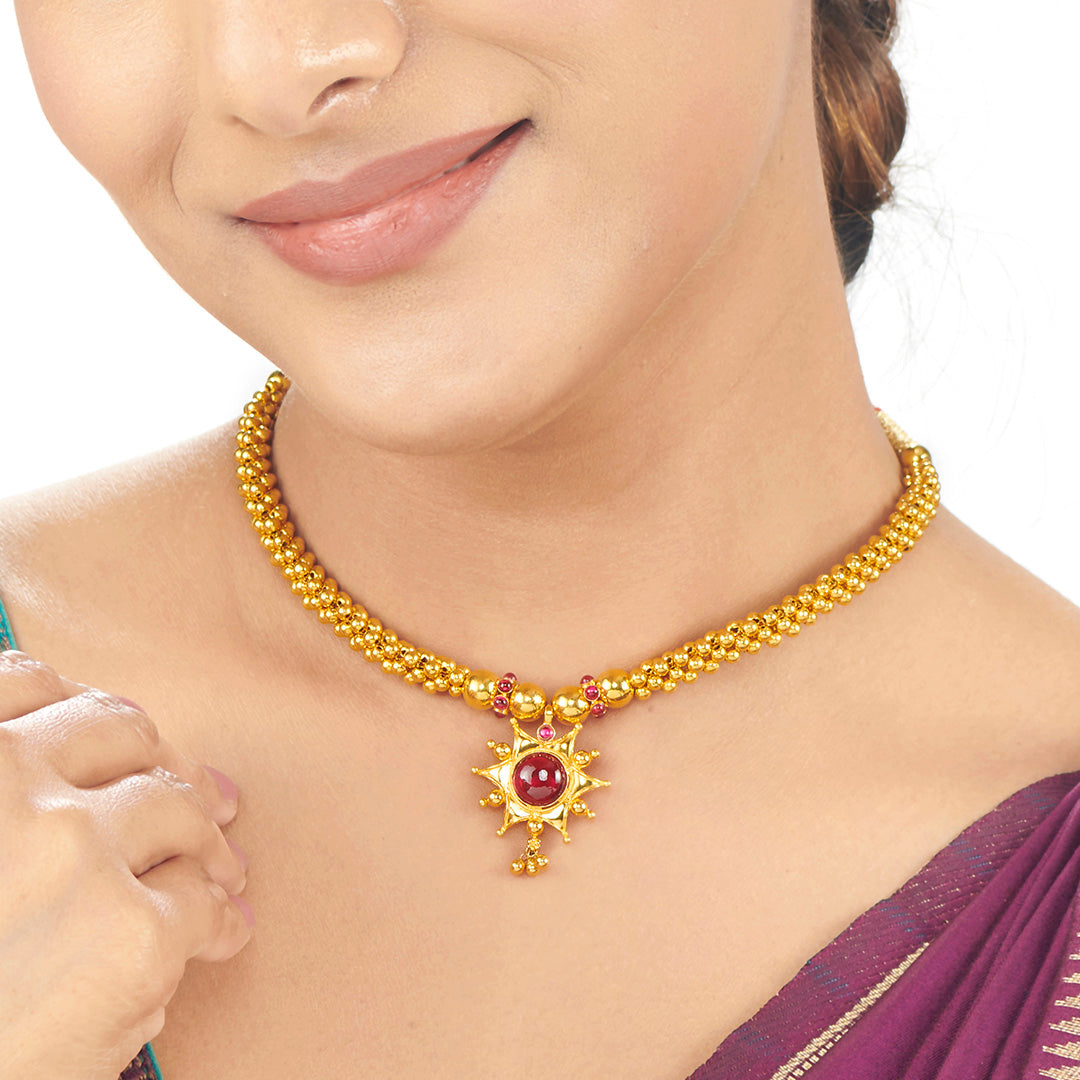 Maniratna Thushi Gold Necklace For Women