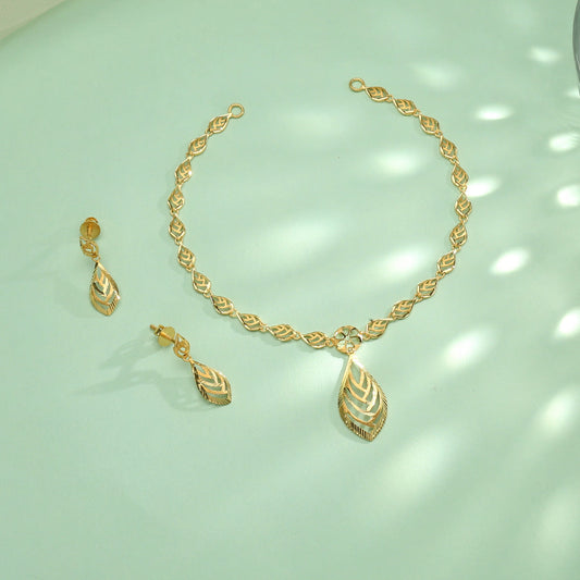 Leaflet Lux Gold Necklace for Her