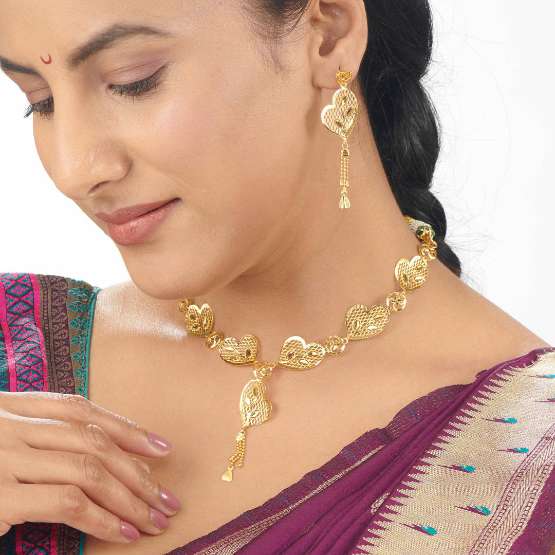 Hemangi Bloom Gold Necklace Set For Women