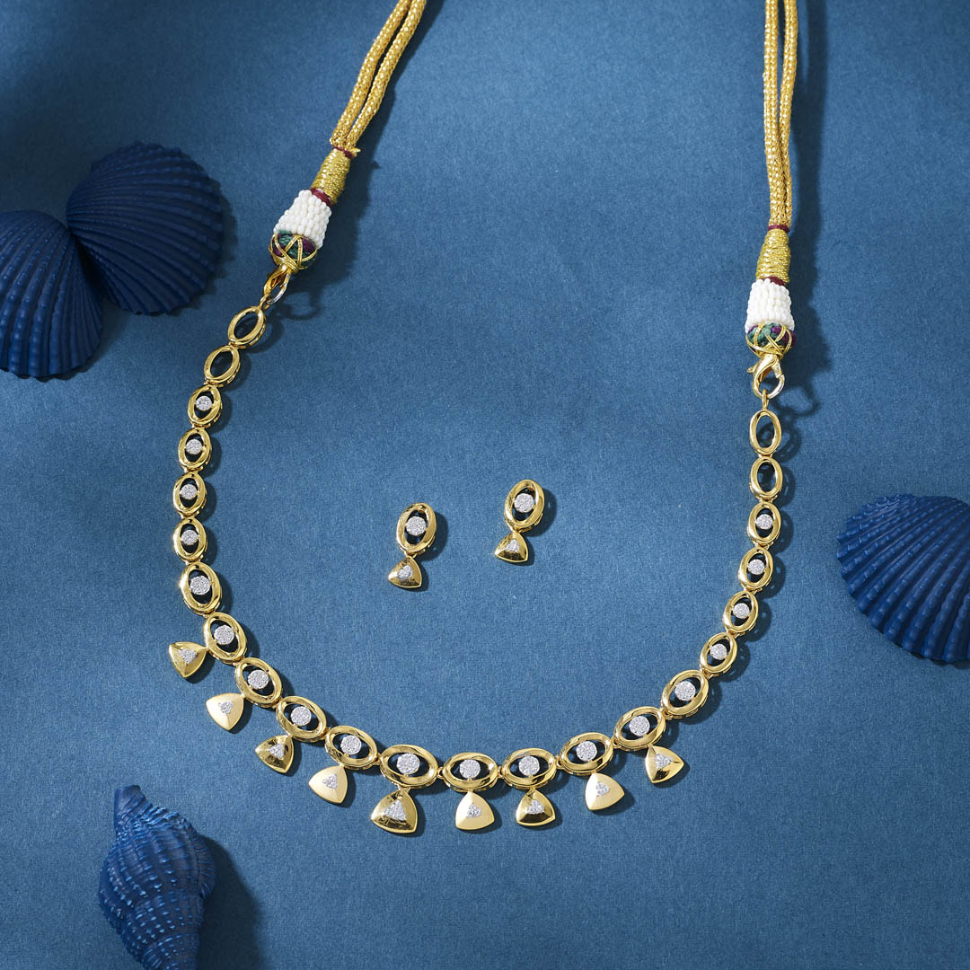Regal Cascade Gold Necklace Set For Women