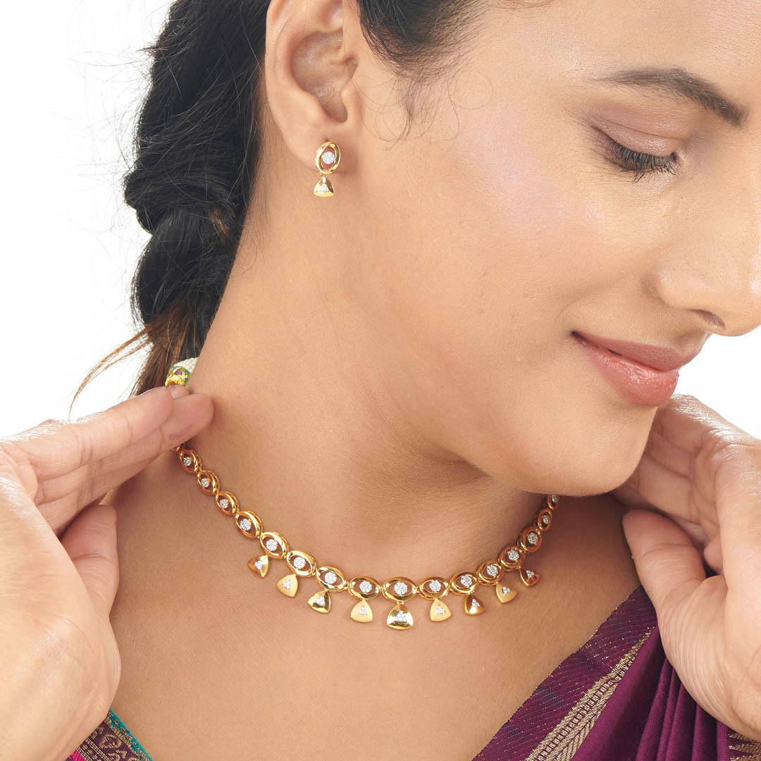 Regal Cascade Gold Necklace Set For Women
