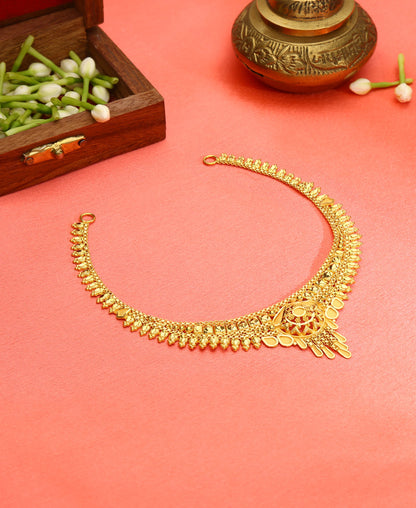 Radiant Kanthi Maal Yellow Gold Traditional Necklace For Woman