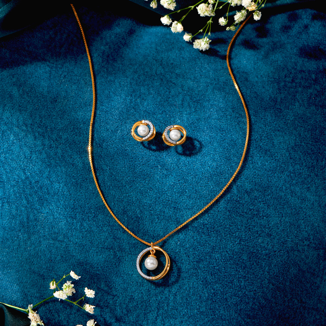 Galactic Pearl Yellow Gold Necklace For Women
