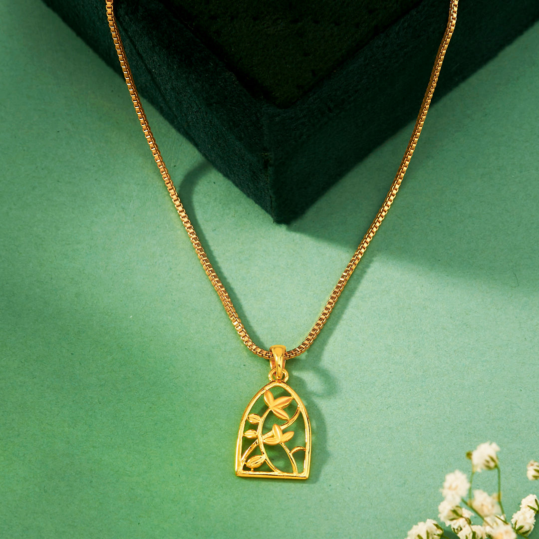 nature’s gate gold pendant