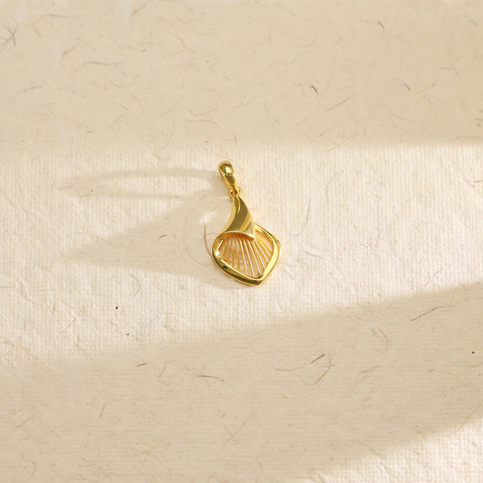 Amber Rhombus Classic Gold Pendant