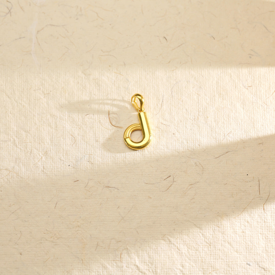 diva d alphabet  gold pendant