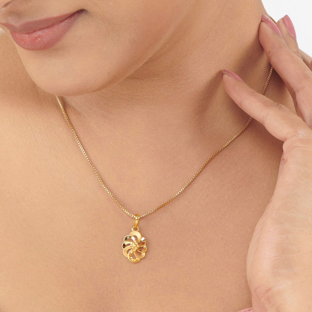 Swirl of Gold Classic Gold Pendant