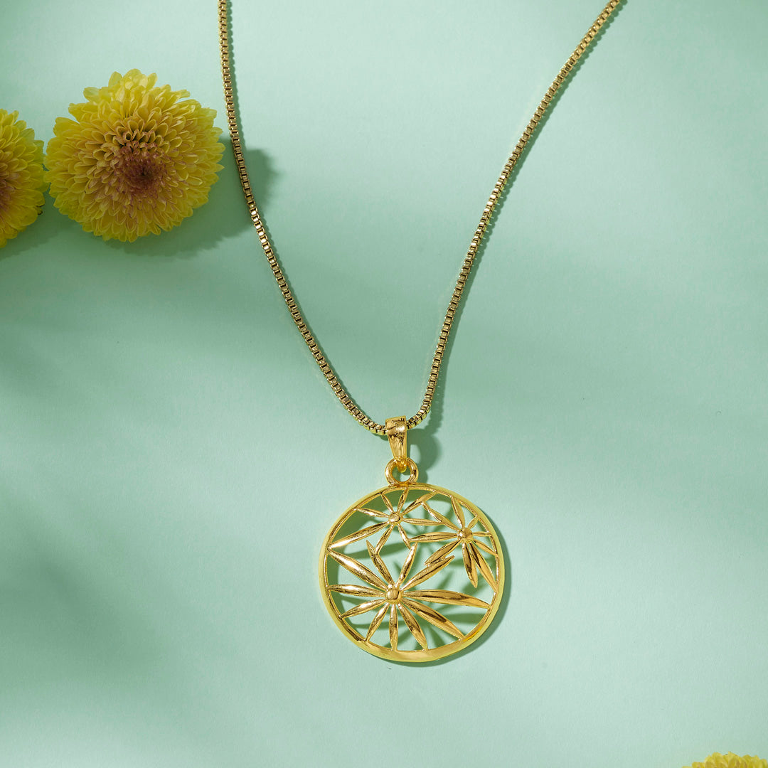 Tropical Circle Classic Gold Pendant