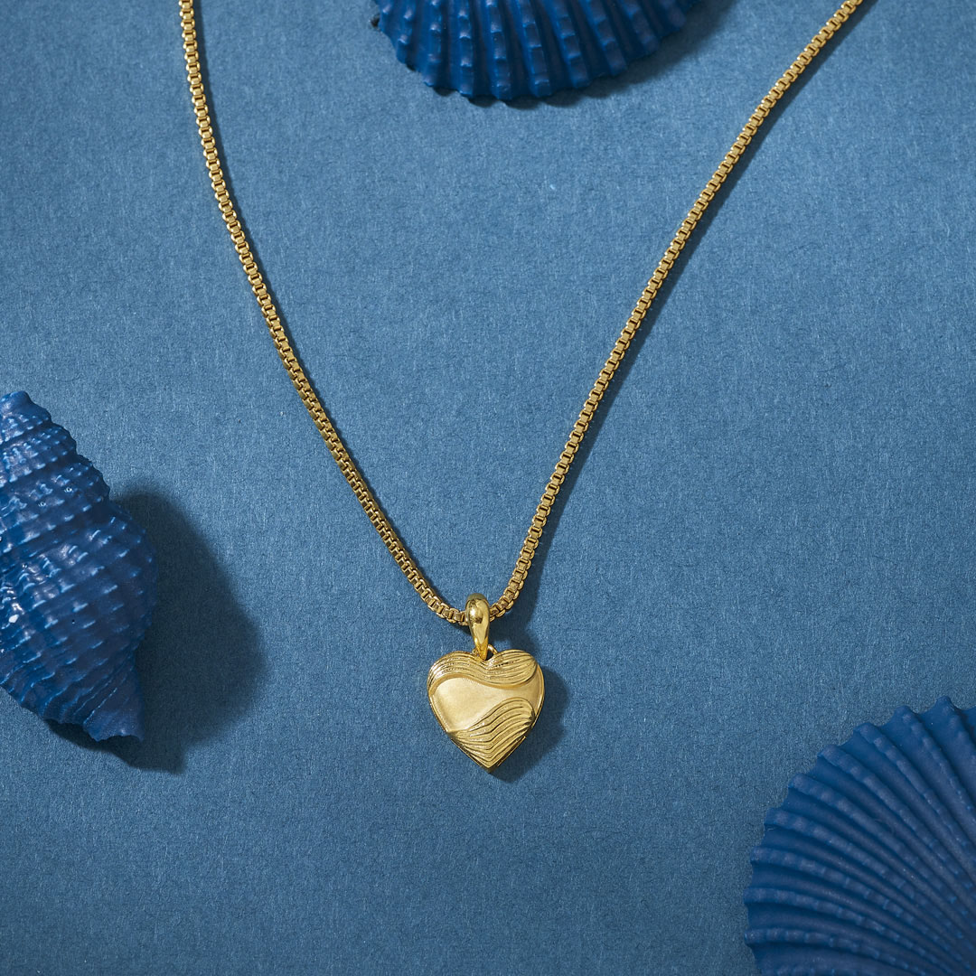 Precious Devotion Heart Gold Pendant
