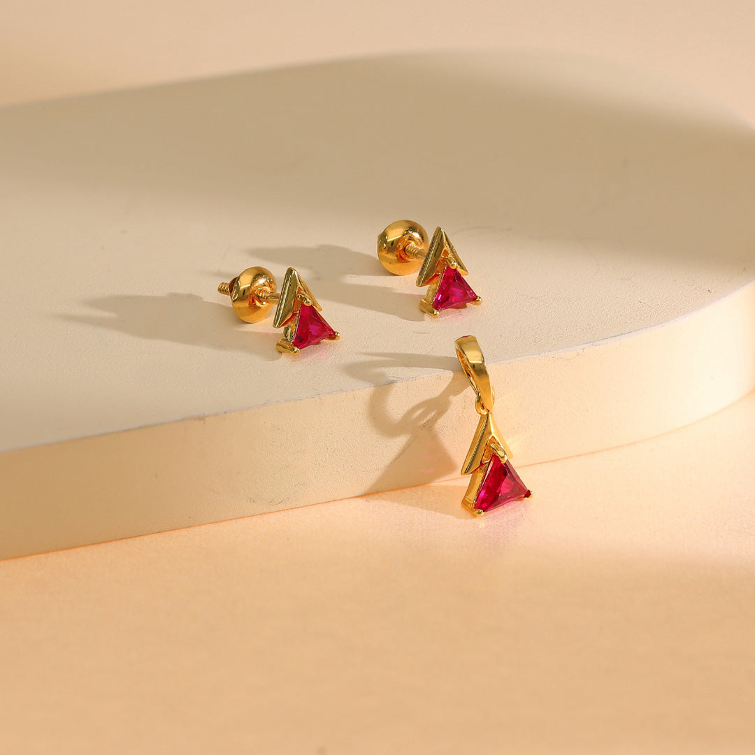 classic triflare  gold pendant set