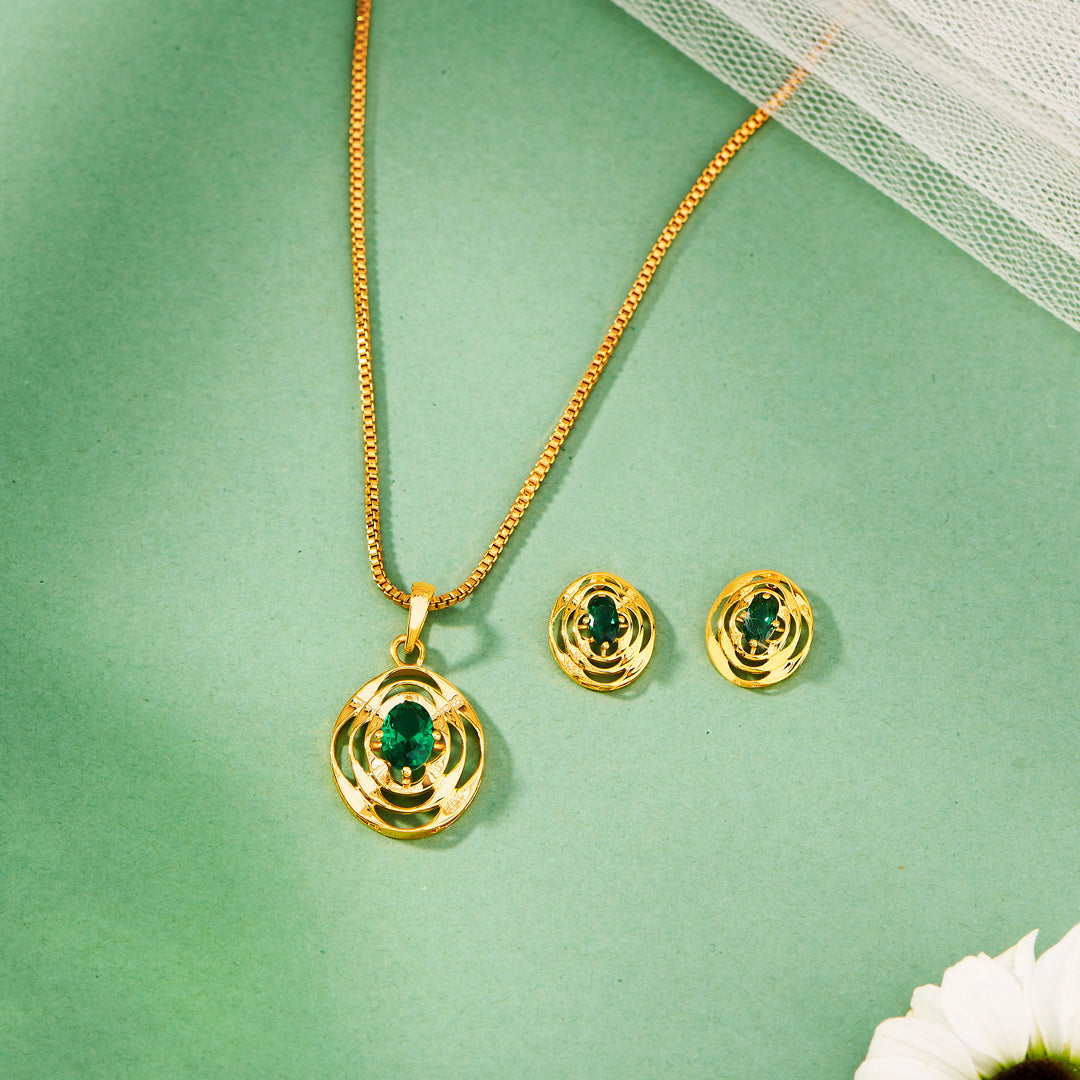 Rounded Emerald Gold Pendant Set
