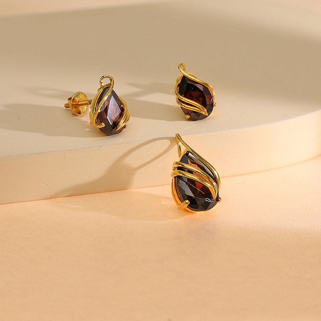 Velvet Dusk Gold Pendant for Her