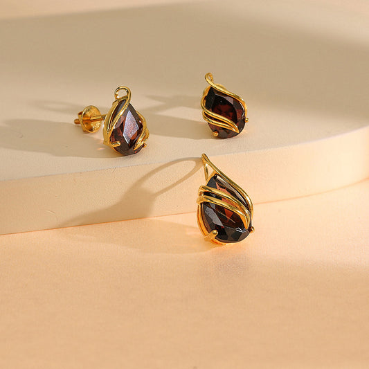 Velvet Dusk Gold Pendant for Her