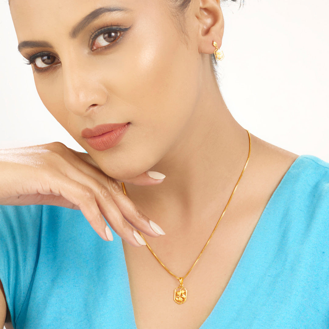 Golden Canopy Gold Pendant Set