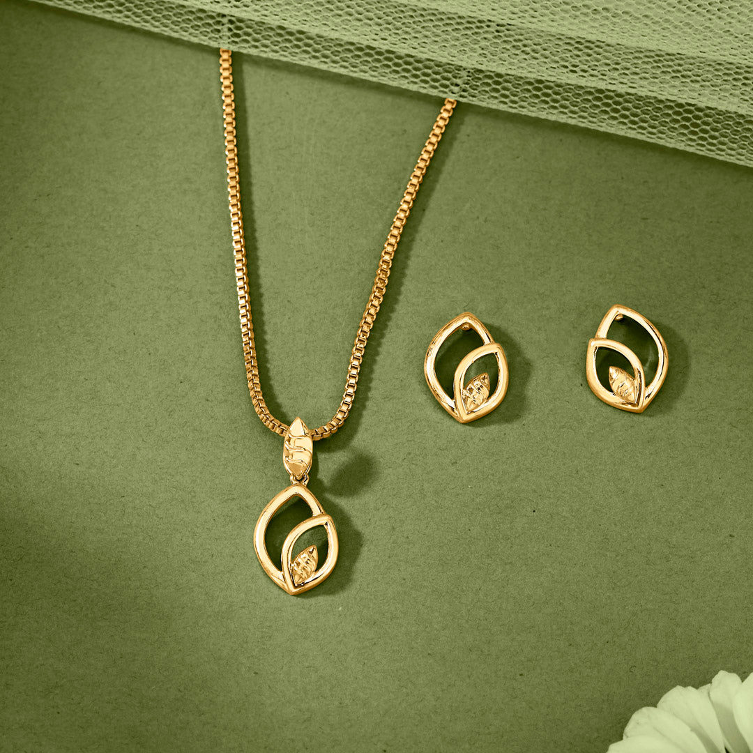 Auric Leaflet Gold Pendant Set