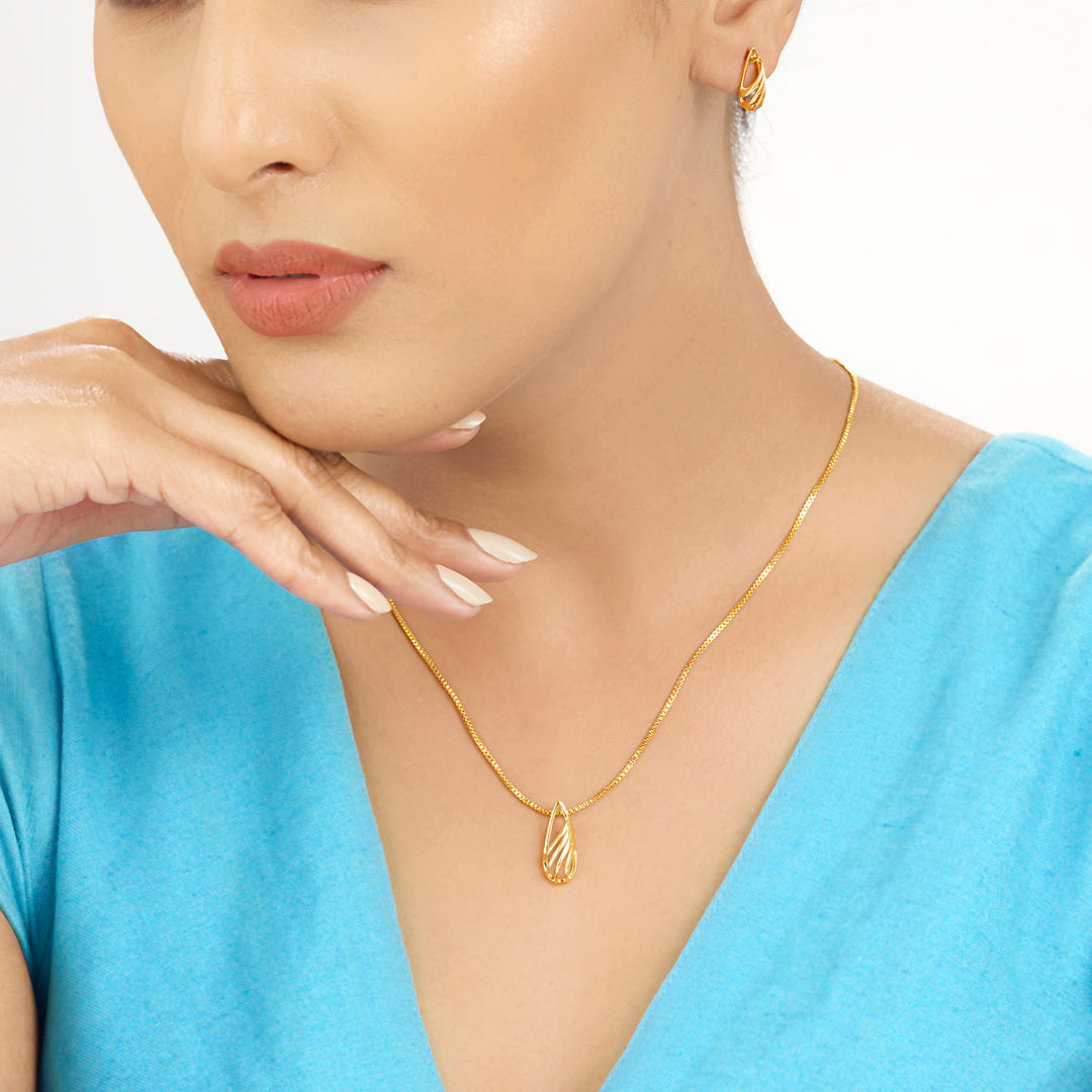 lightfall gold pendant set