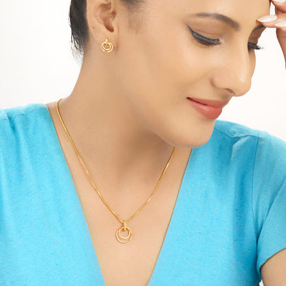 Orbit Embrace Gold Pendant Set