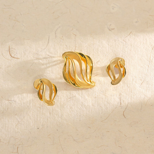 Eternal Flame Gold Pendant Set