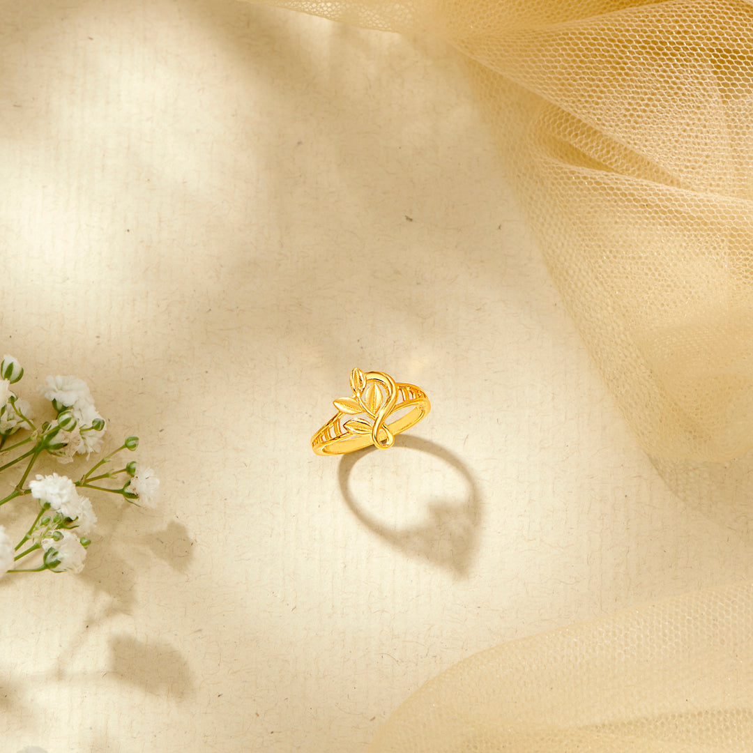 gardenia gleam gold casual ring for women