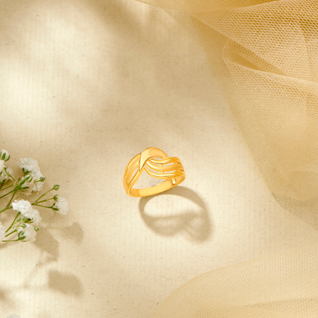 Tranquil Twist Gold Casual Ring For Women
