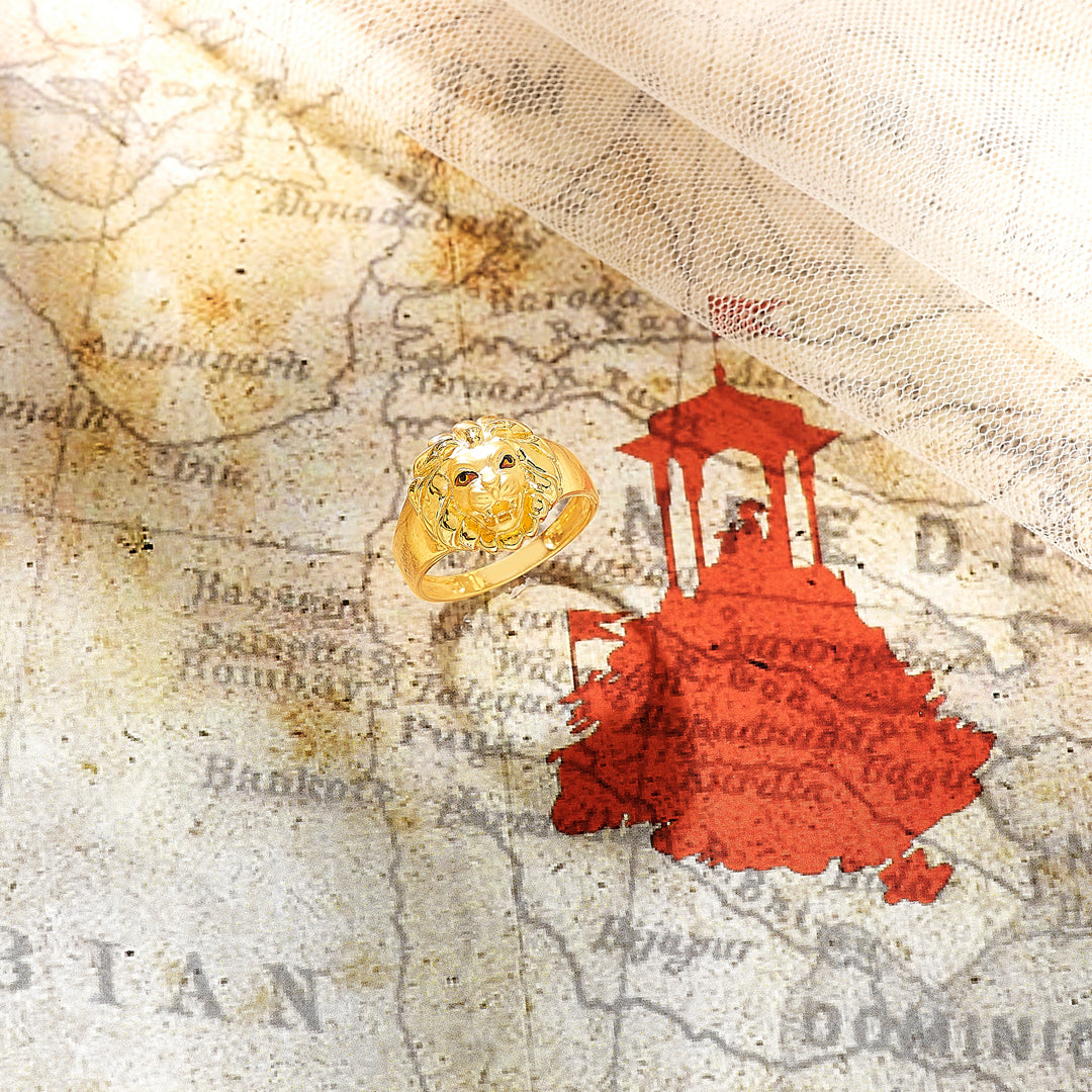 the loin yellow gold men's ring