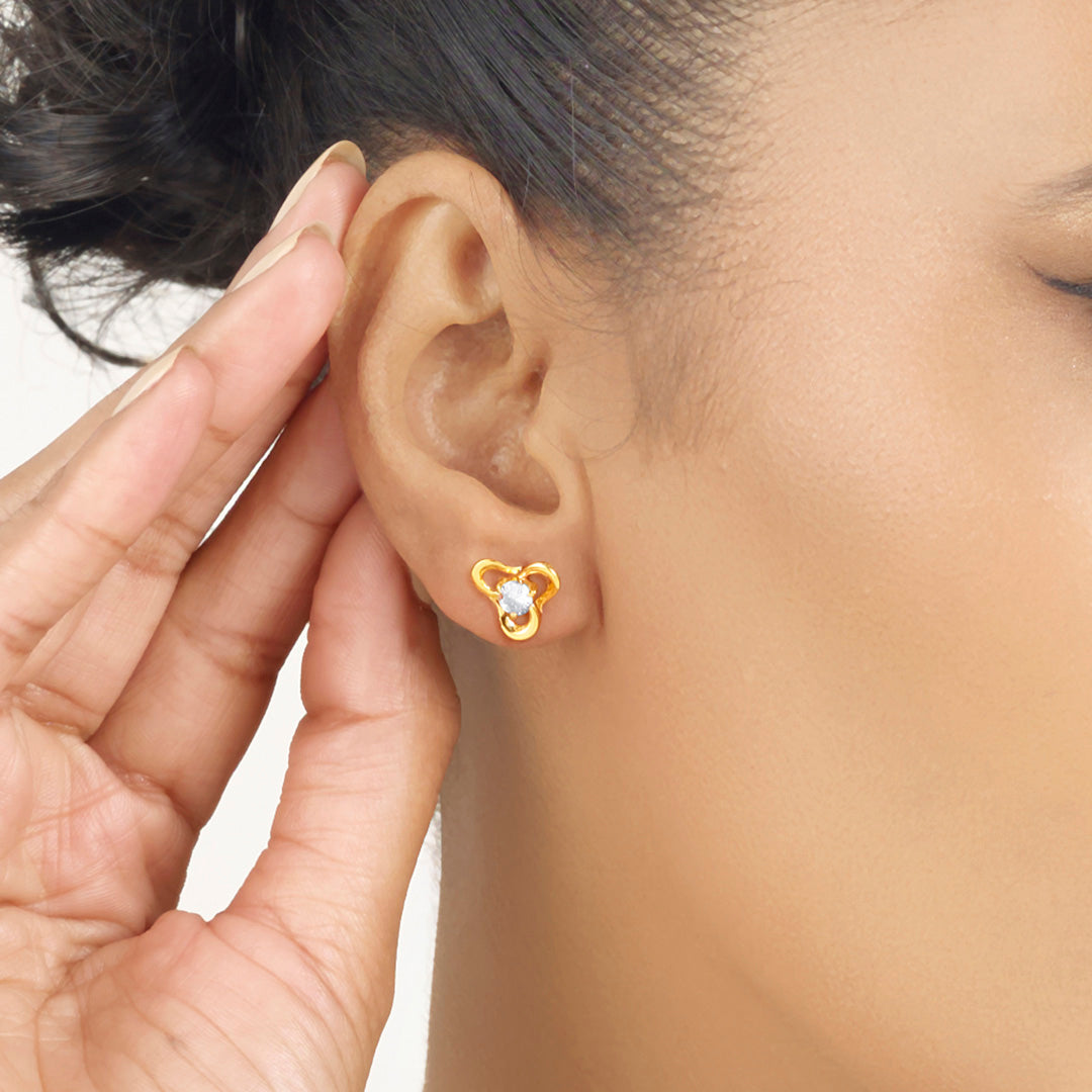 petal trine stud gold earring