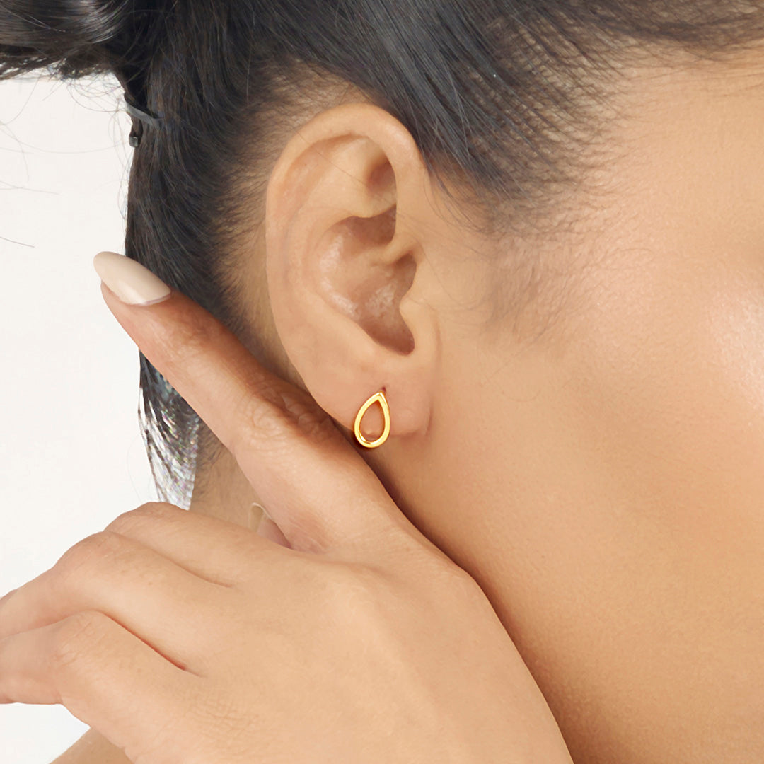 amber veil stud gold earring