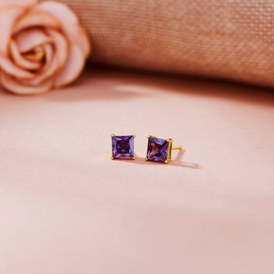 plum radiance stud gold earring