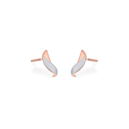 Nivora Curve Stud Gold Earring