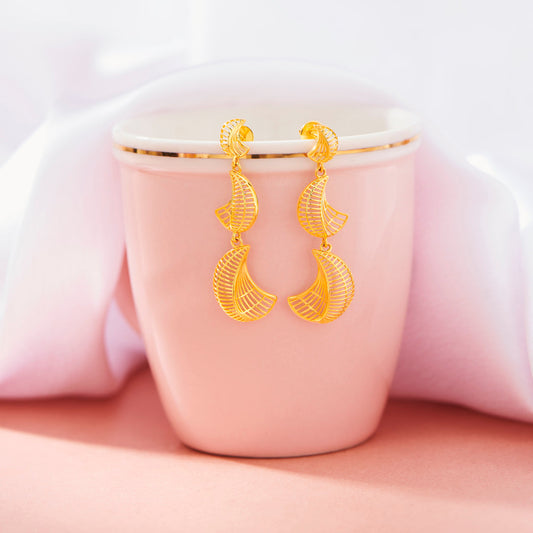 Moonlit Mesh Drops & Dangler Gold Earring