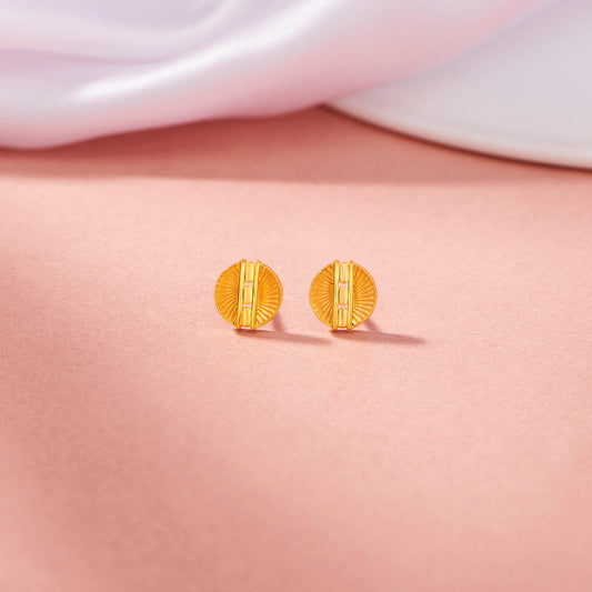 Lustre Core Stud Gold Earring