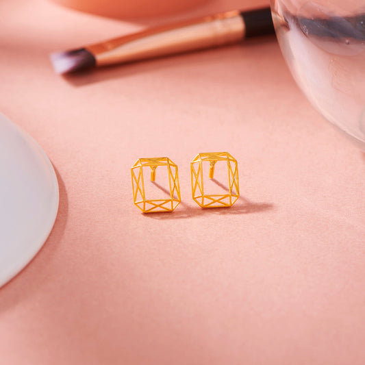 Horizontal Outline Stud Gold Earring