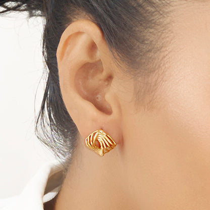 Facet Flow Stud Gold Earring