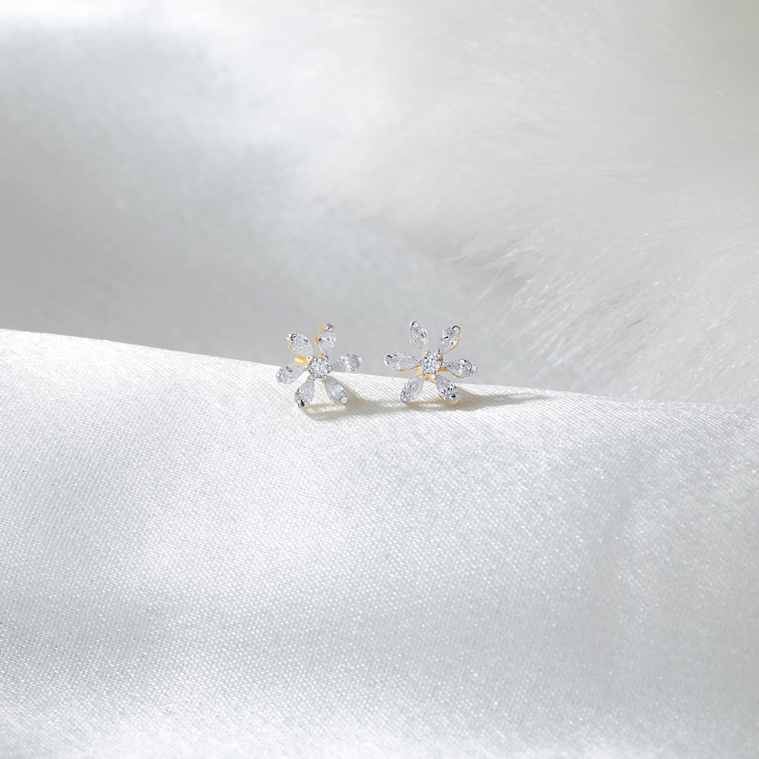 Charming Lily Studs Gold Earrings for Women