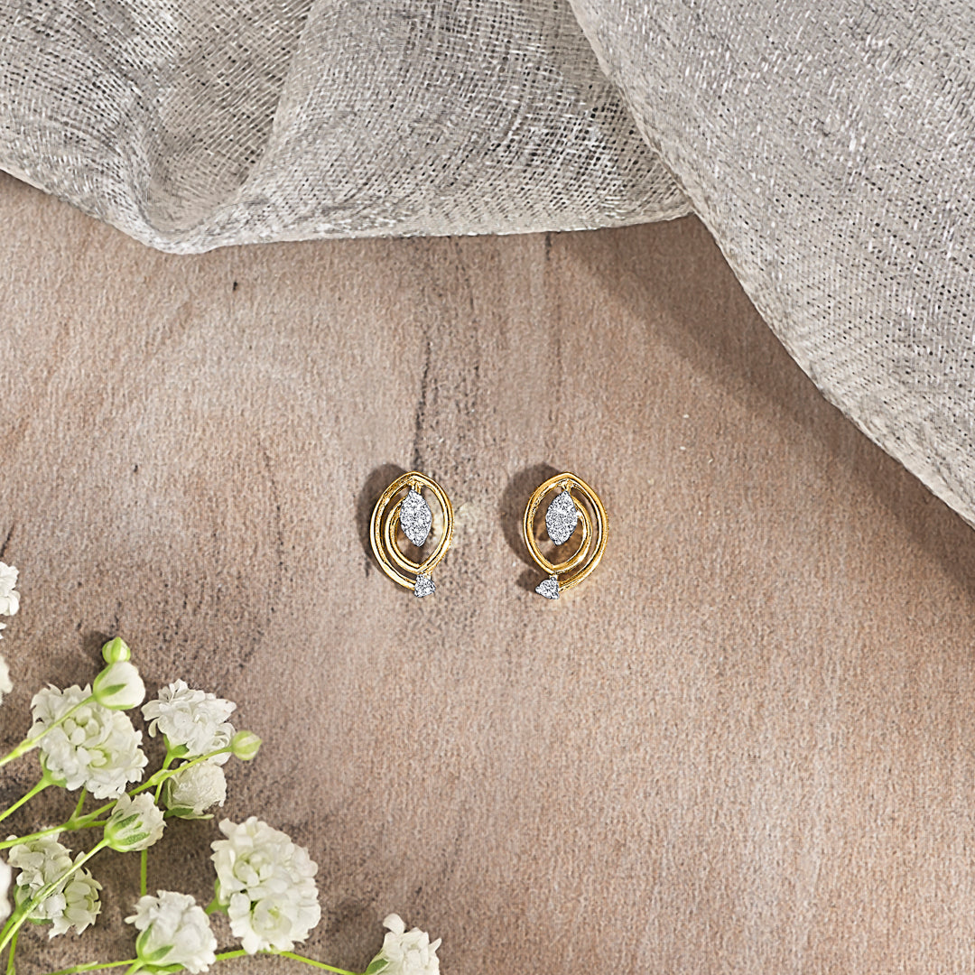 charming looplets glow gold & diamond stud earring