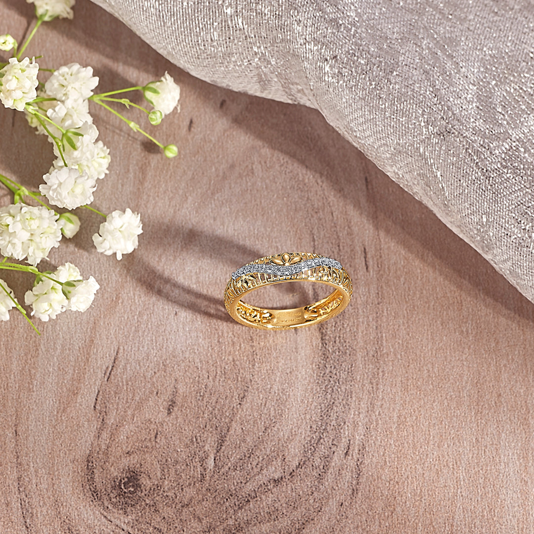 Amara Gold & Diamond Band Ring For Women