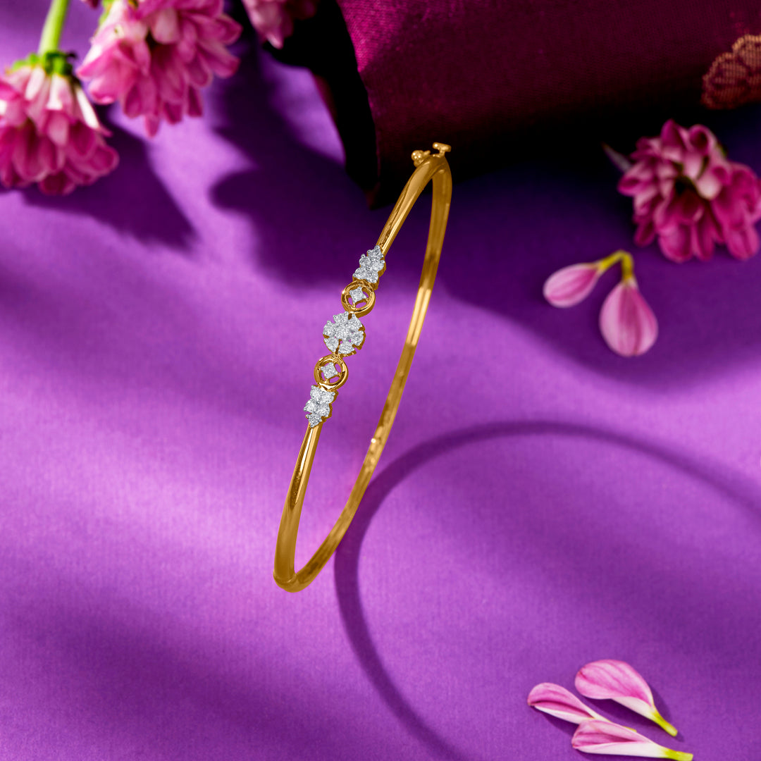 Daisy Loop Gold & Diamond Bracelet For Women