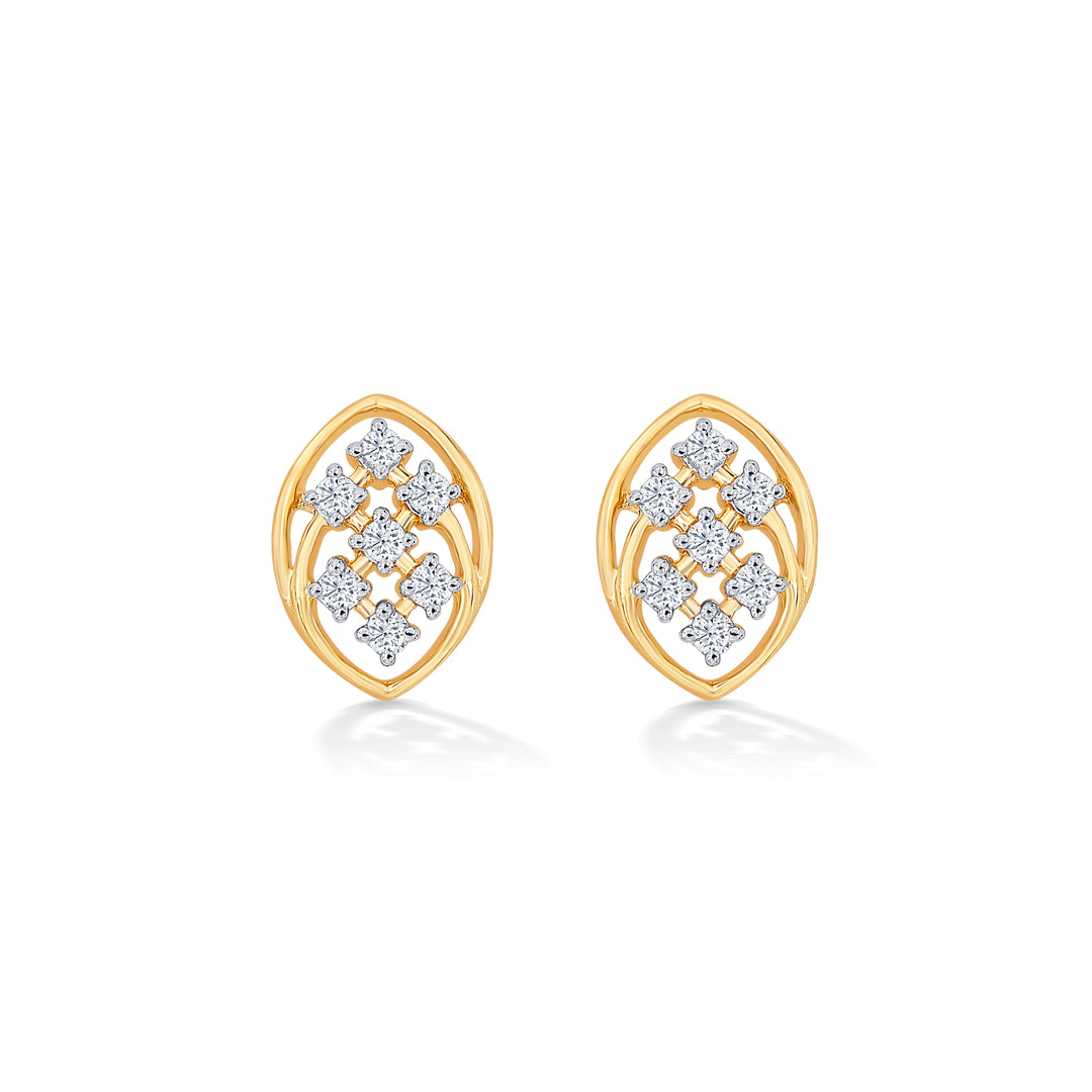 Twinkling Yellow Gold & Diamond Stud Earring For Women