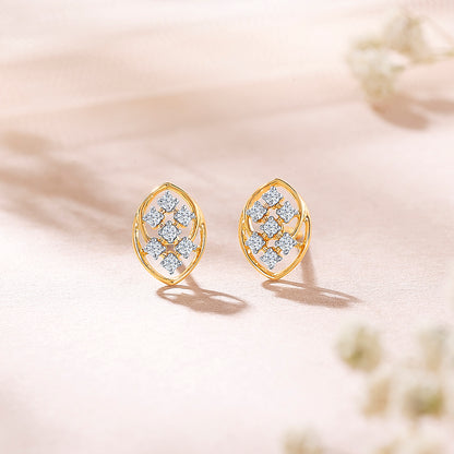 Twinkling Yellow Gold & Diamond Stud Earring For Women
