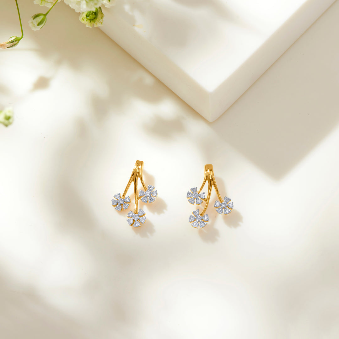tri-flora gold stud earring for woman