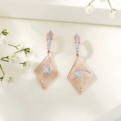 Vortex Glint Gold Stud Diamond Earring